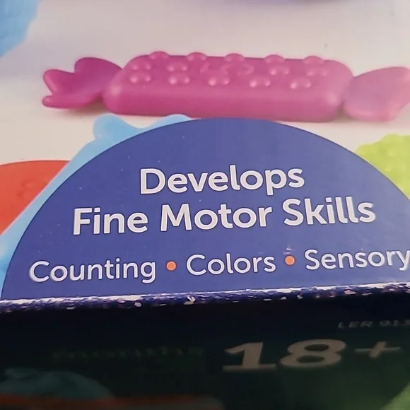 Learning Resources Fill & Spill Piñata - Red and Blue - Picture 5 of 5